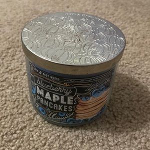 bath and body works 3 wick candle USED - blueberry maple pancakes